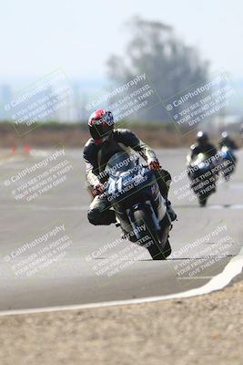 media/Sep-20-2025-TrackDaz (Sat) [[27f0cde673]]/B Group/220pm (Turn 9)/